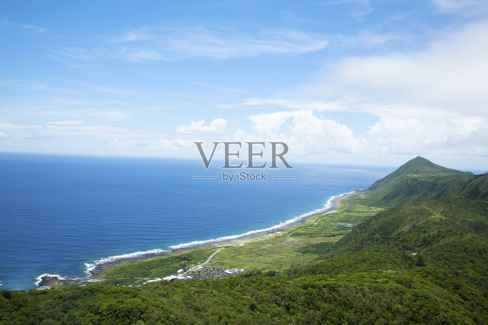 兰屿的海岸线。照片摄影图片