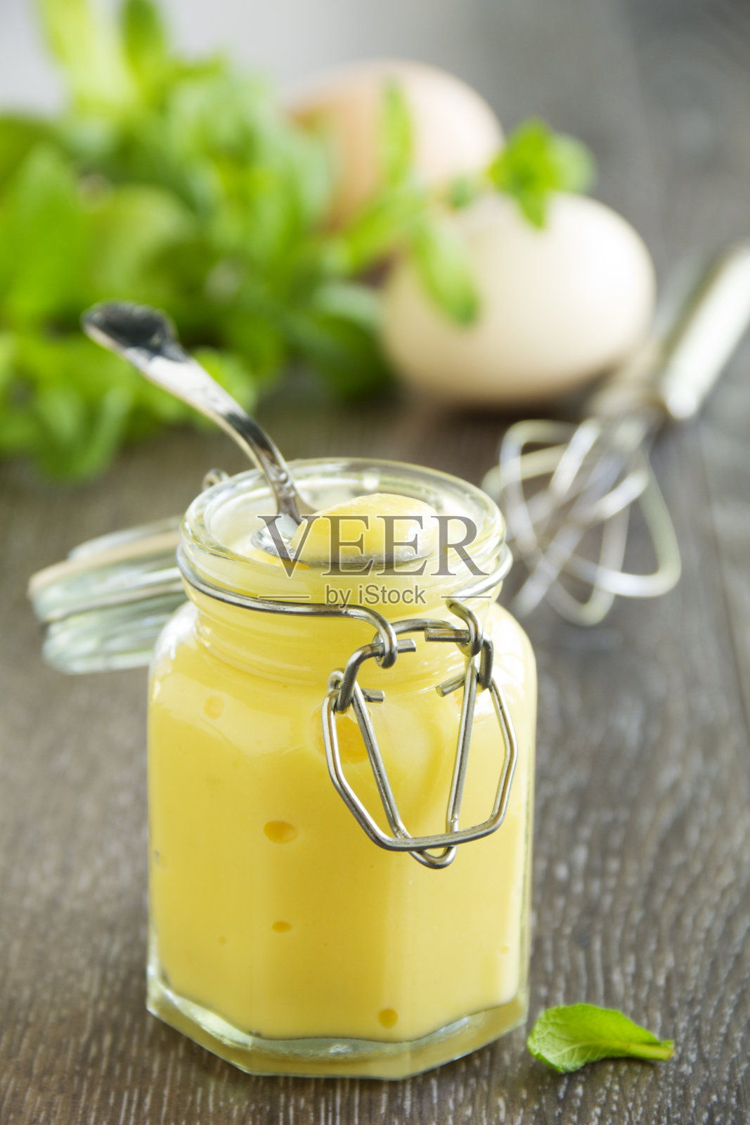 香草蛋奶冻。照片摄影图片