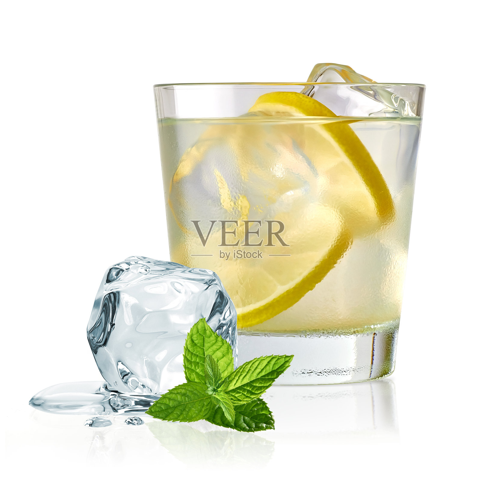 杜松子酒加柠檬和冰照片摄影图片