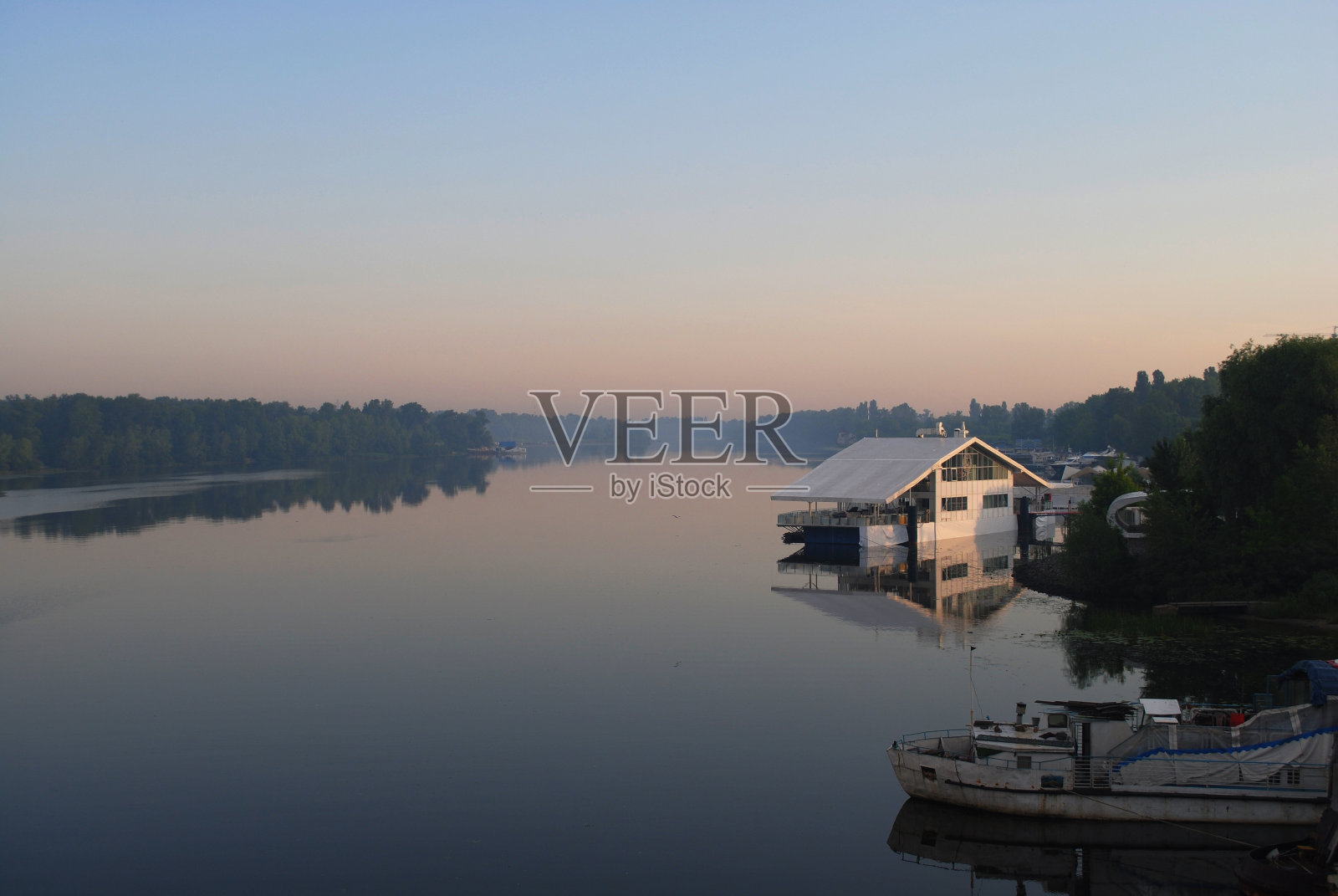 日出河照片摄影图片