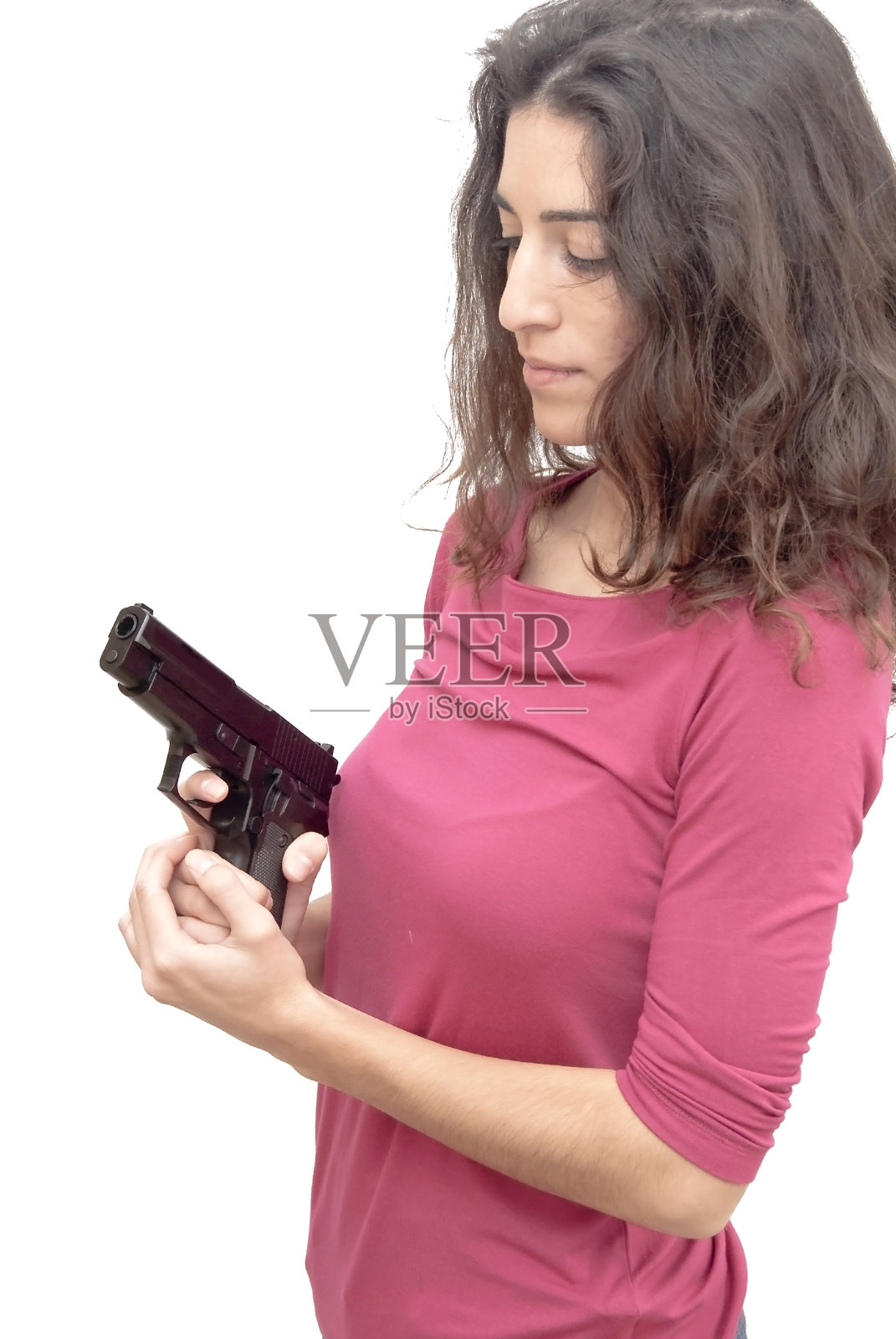 持枪美女照片摄影图片