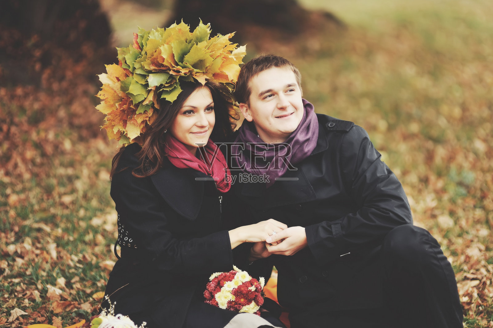 伟大的关系。年轻的白人夫妇在一起。照片摄影图片