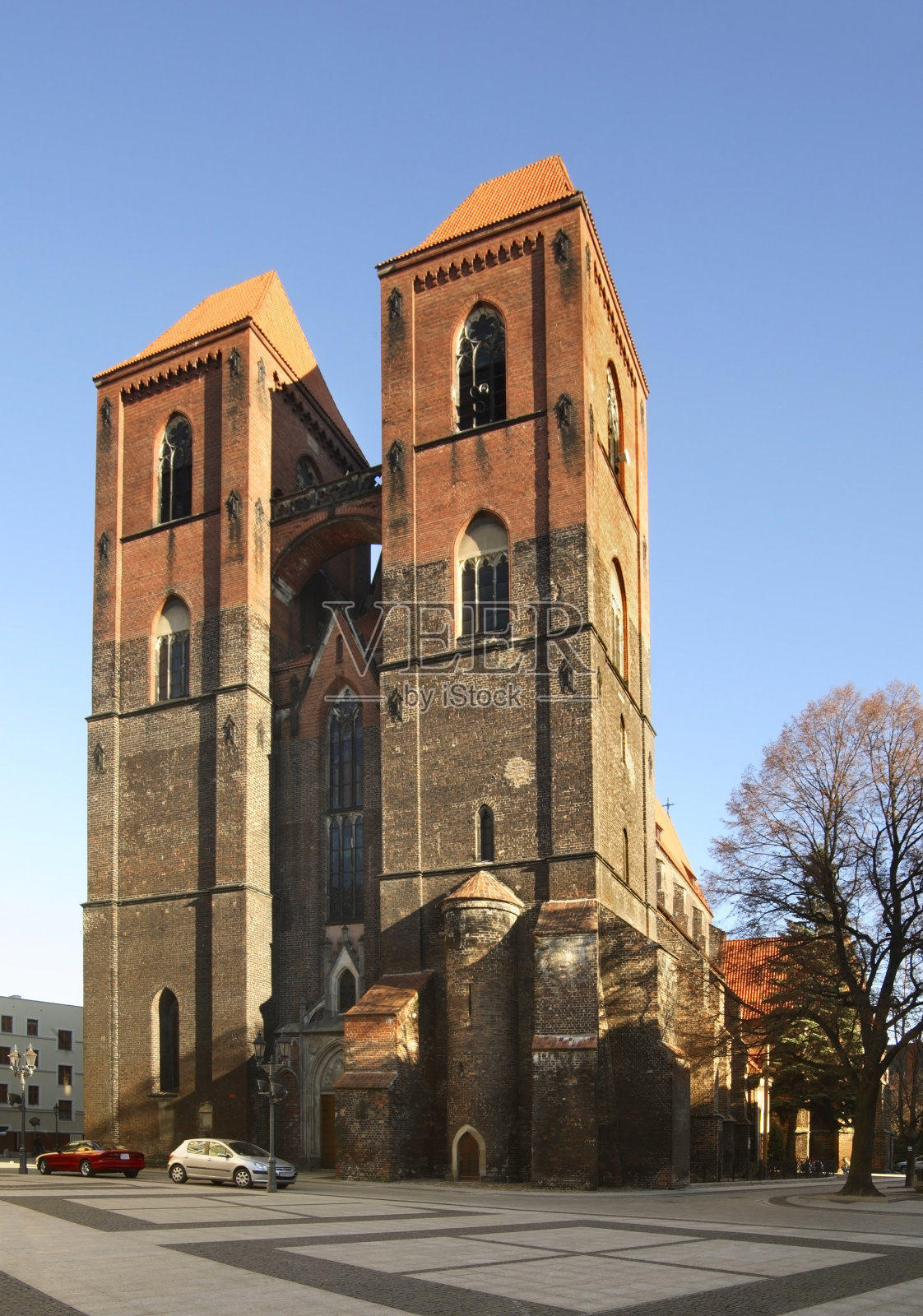 布尔泽格的圣尼古拉斯教堂。波兰照片摄影图片