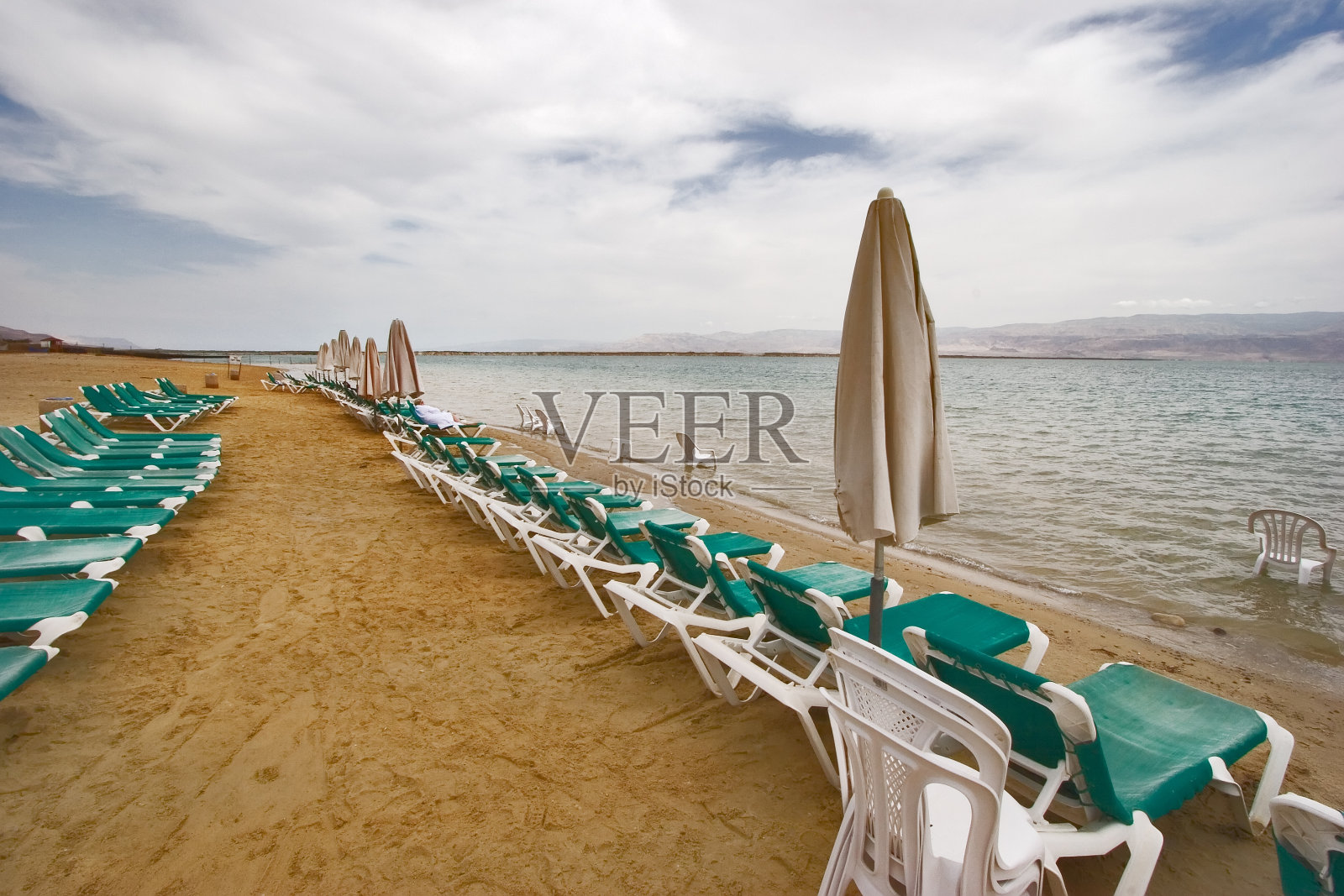 在死海的初春照片摄影图片