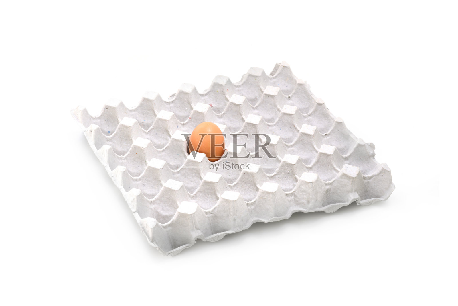 只有鸡蛋在纸盒孤立的白色背景照片摄影图片