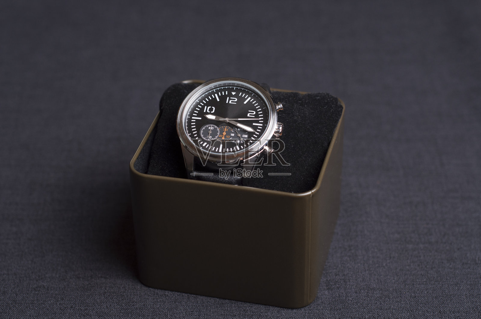 盒子里的豪华手表照片摄影图片