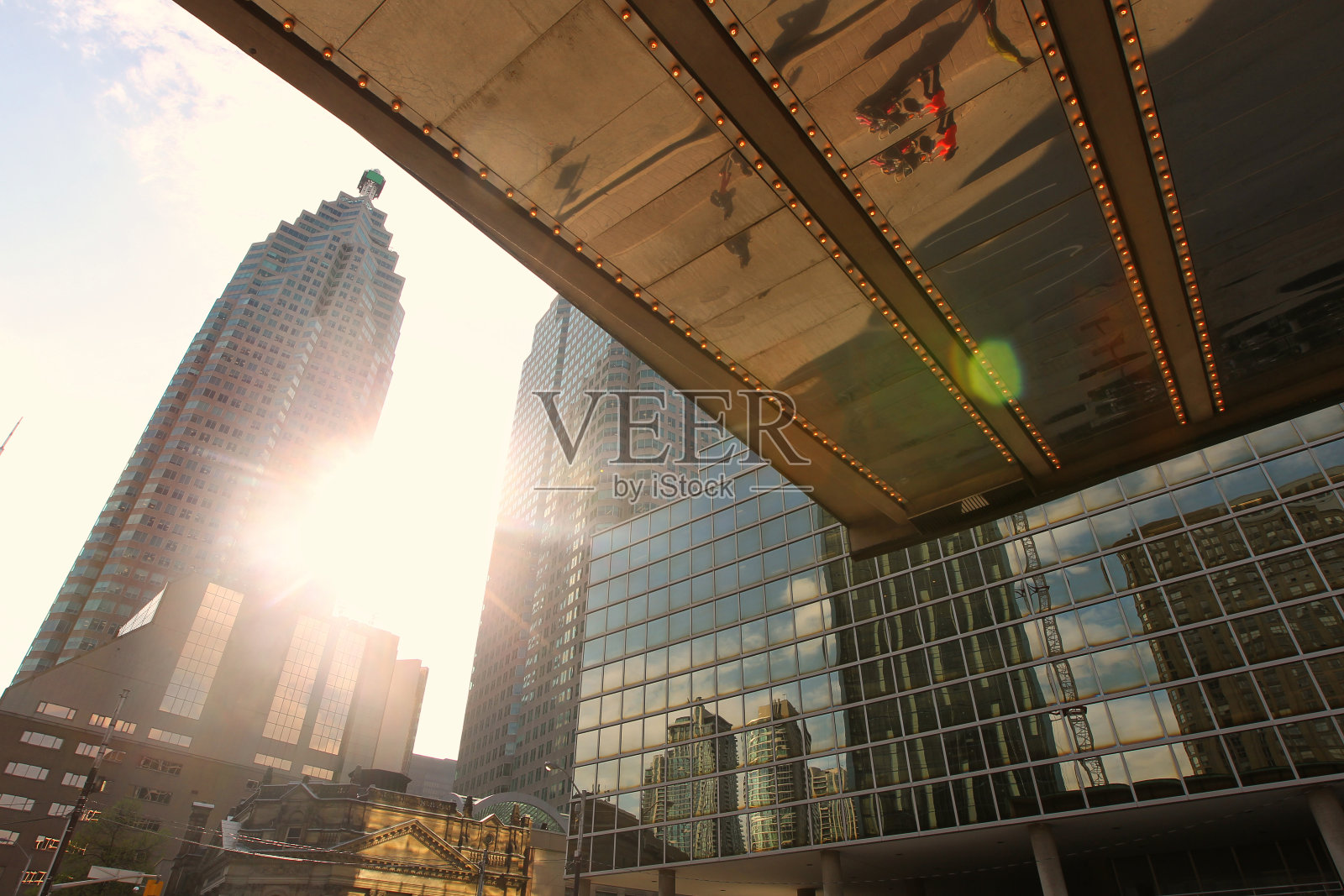 来自加拿大的建筑，从低角度拍摄照片摄影图片