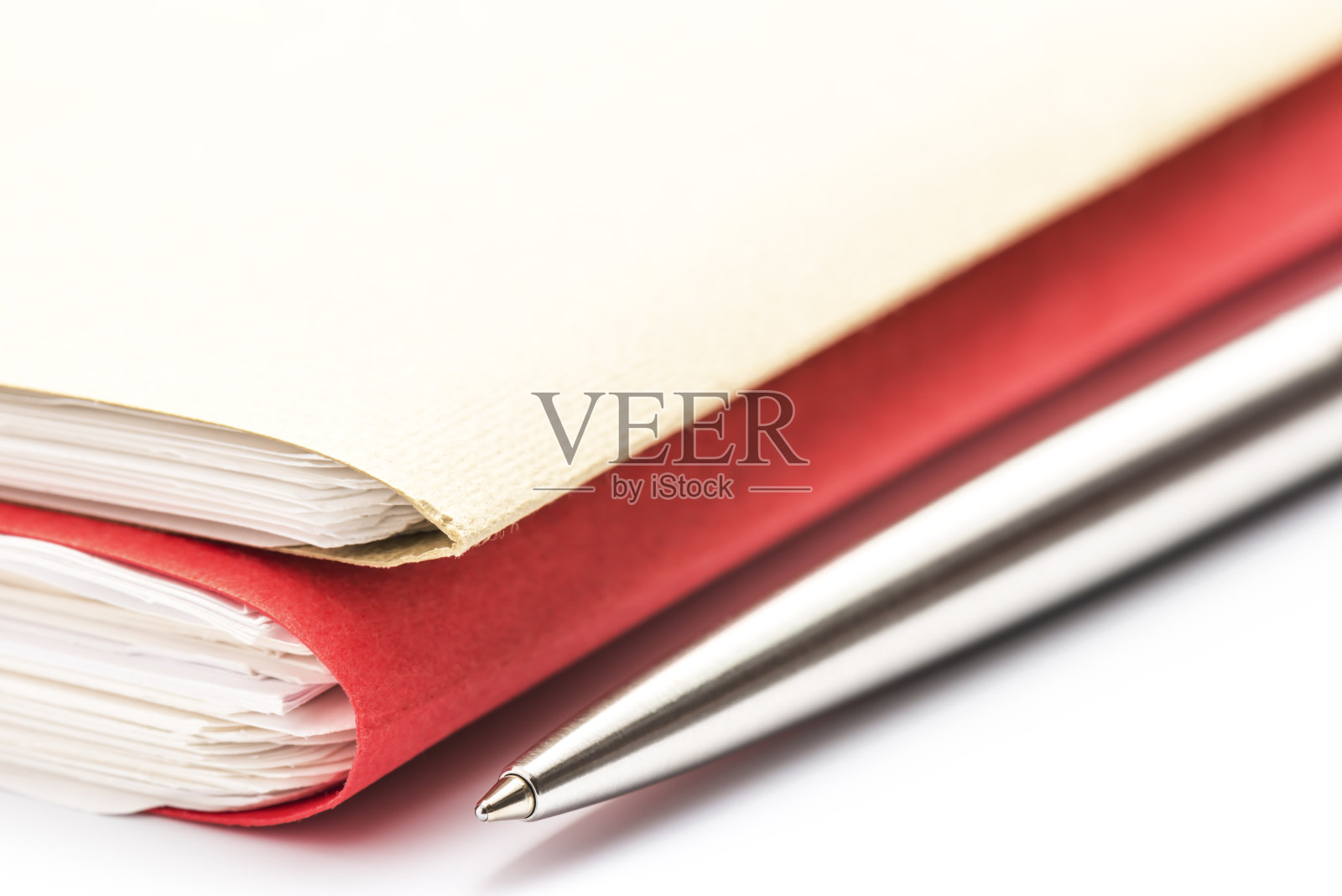 文件和圆珠笔。照片摄影图片