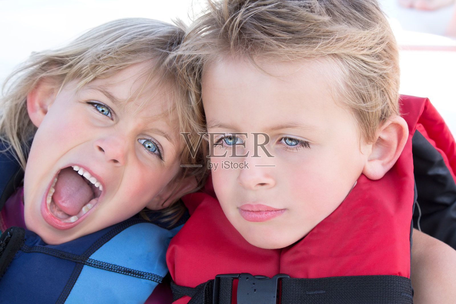 幸福和脾气暴躁照片摄影图片