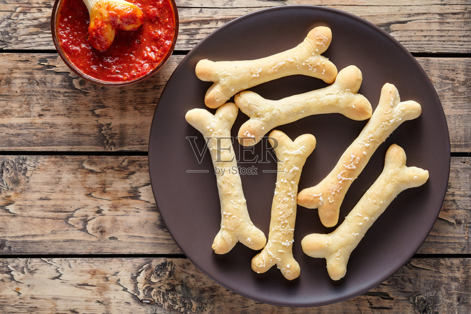 创意传统万圣节生面团怪物骨头饼干素食零食照片摄影图片