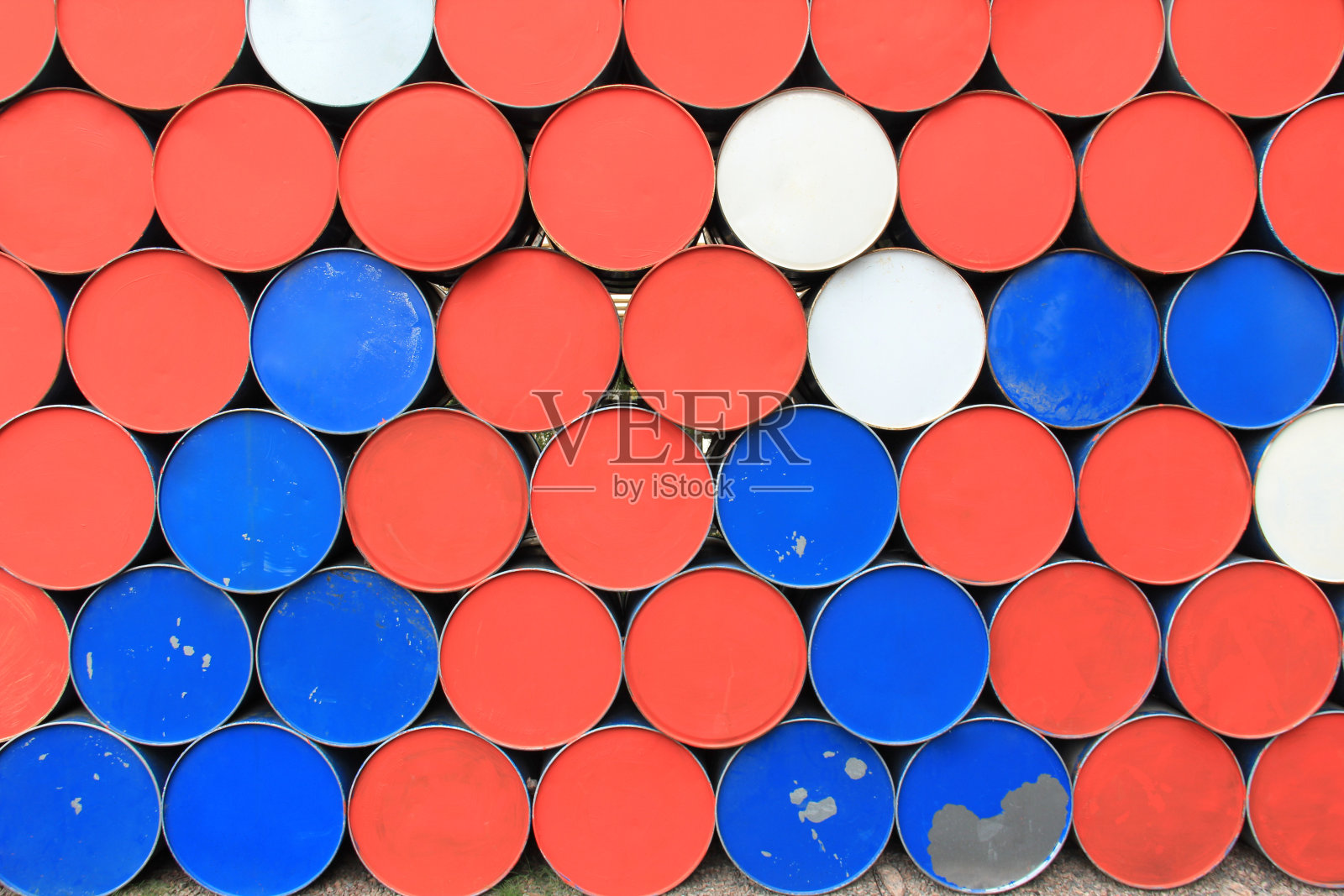 金属脏桶背景照片摄影图片