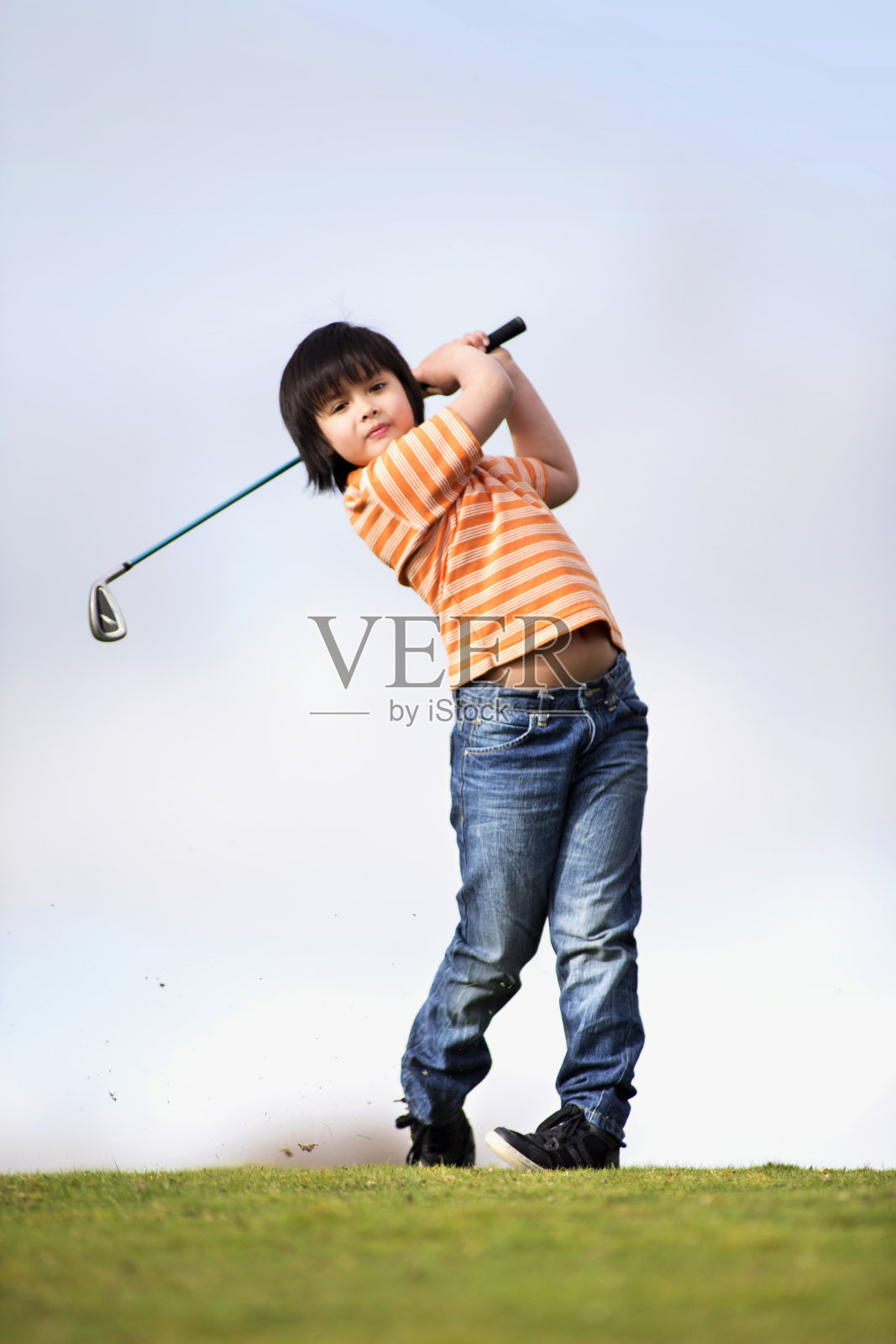 年轻高尔夫球手照片摄影图片