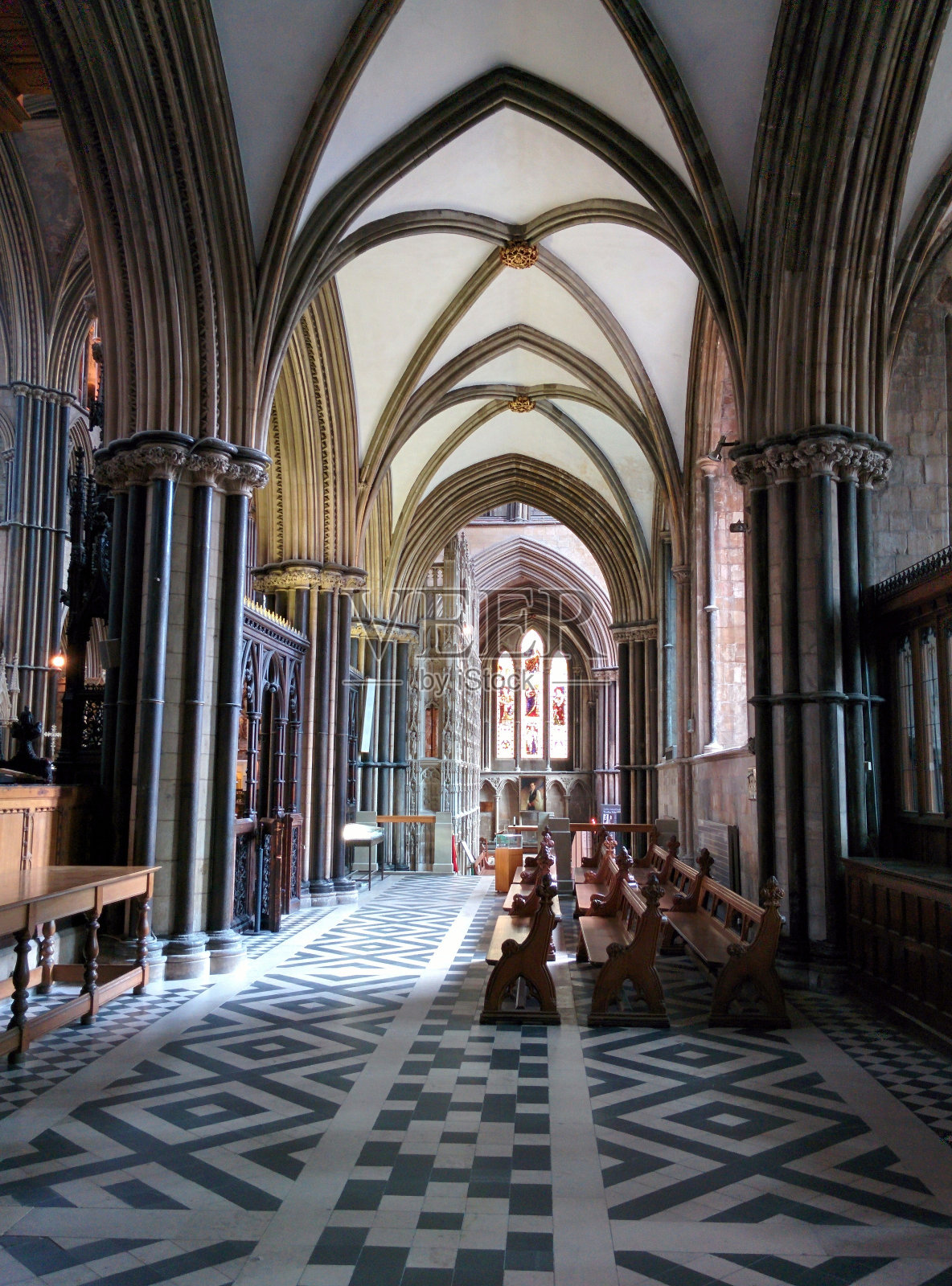 装饰瓷砖地板和拱形屋顶照片摄影图片