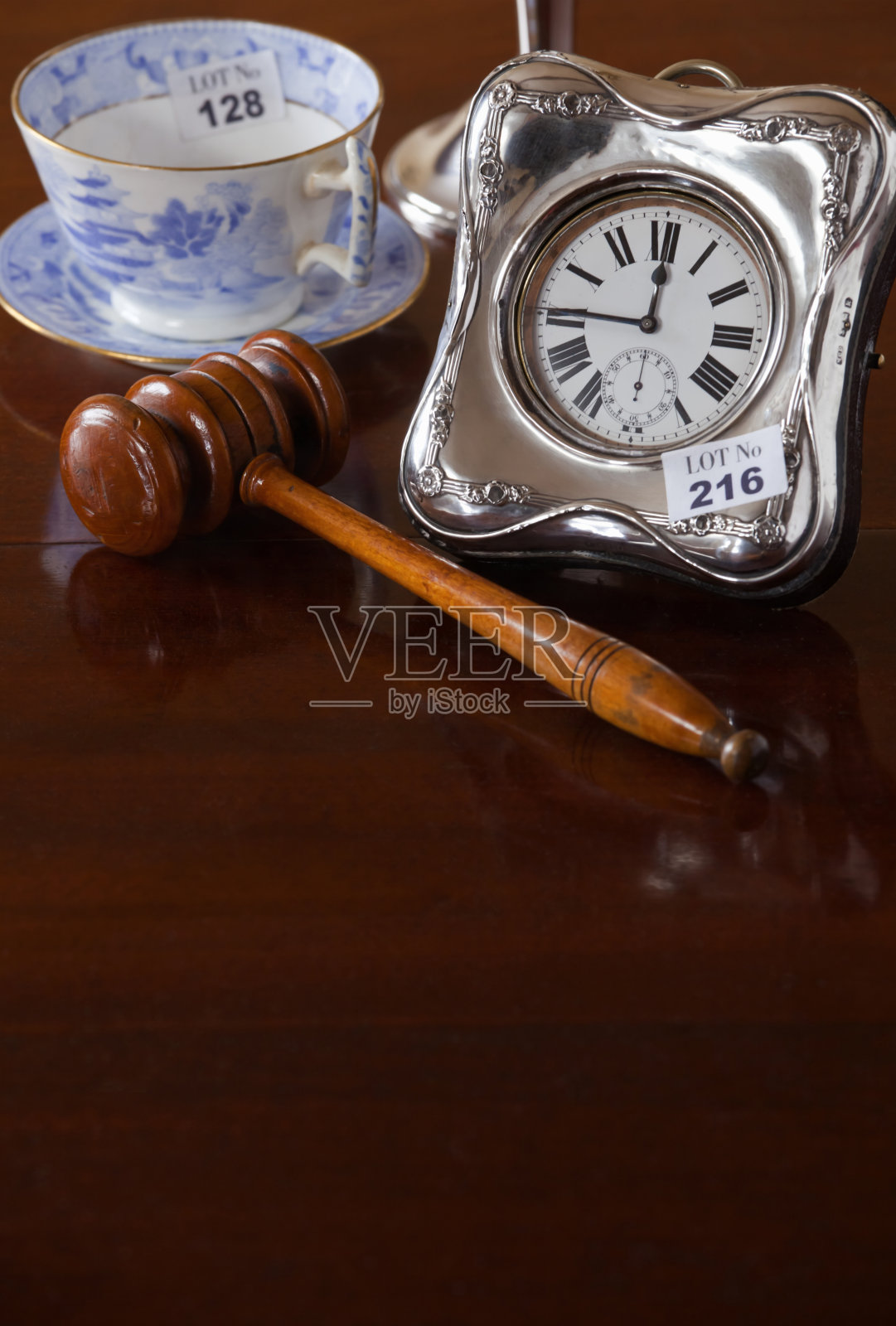 古董拍卖照片摄影图片