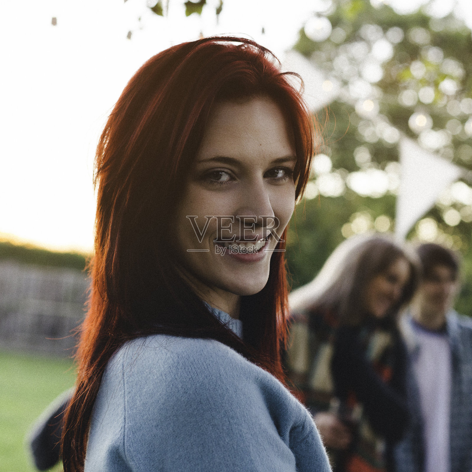 幸福的红头发照片摄影图片