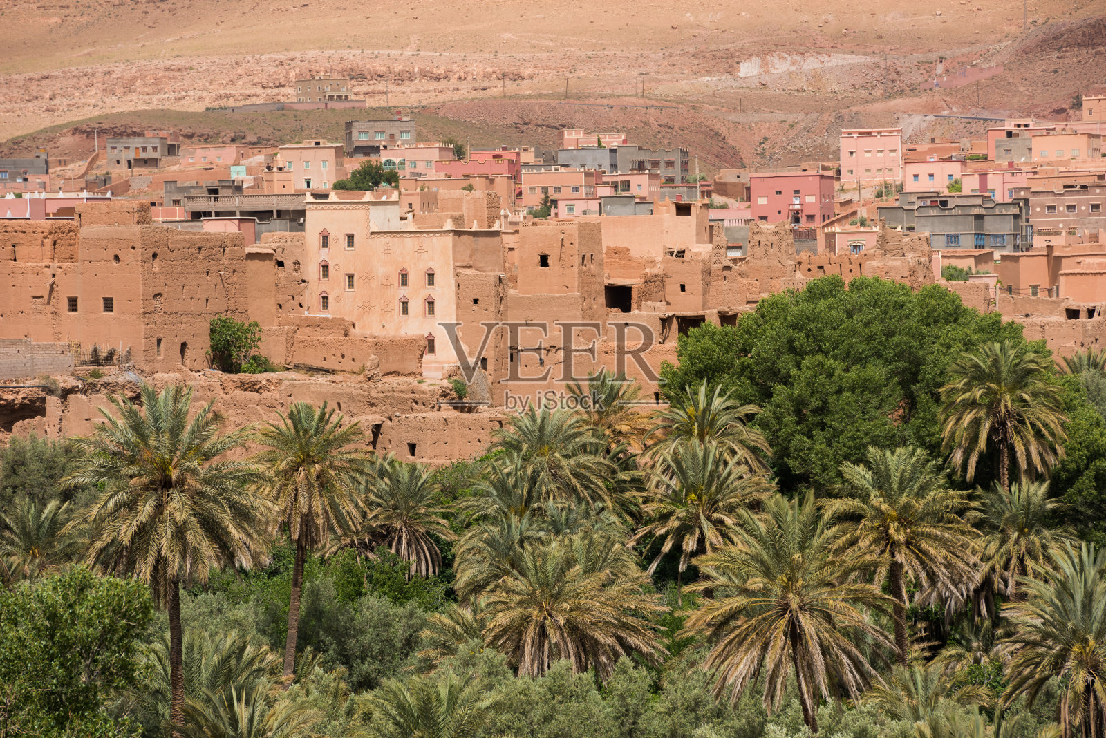 摩洛哥Todra峡谷附近的小镇照片摄影图片