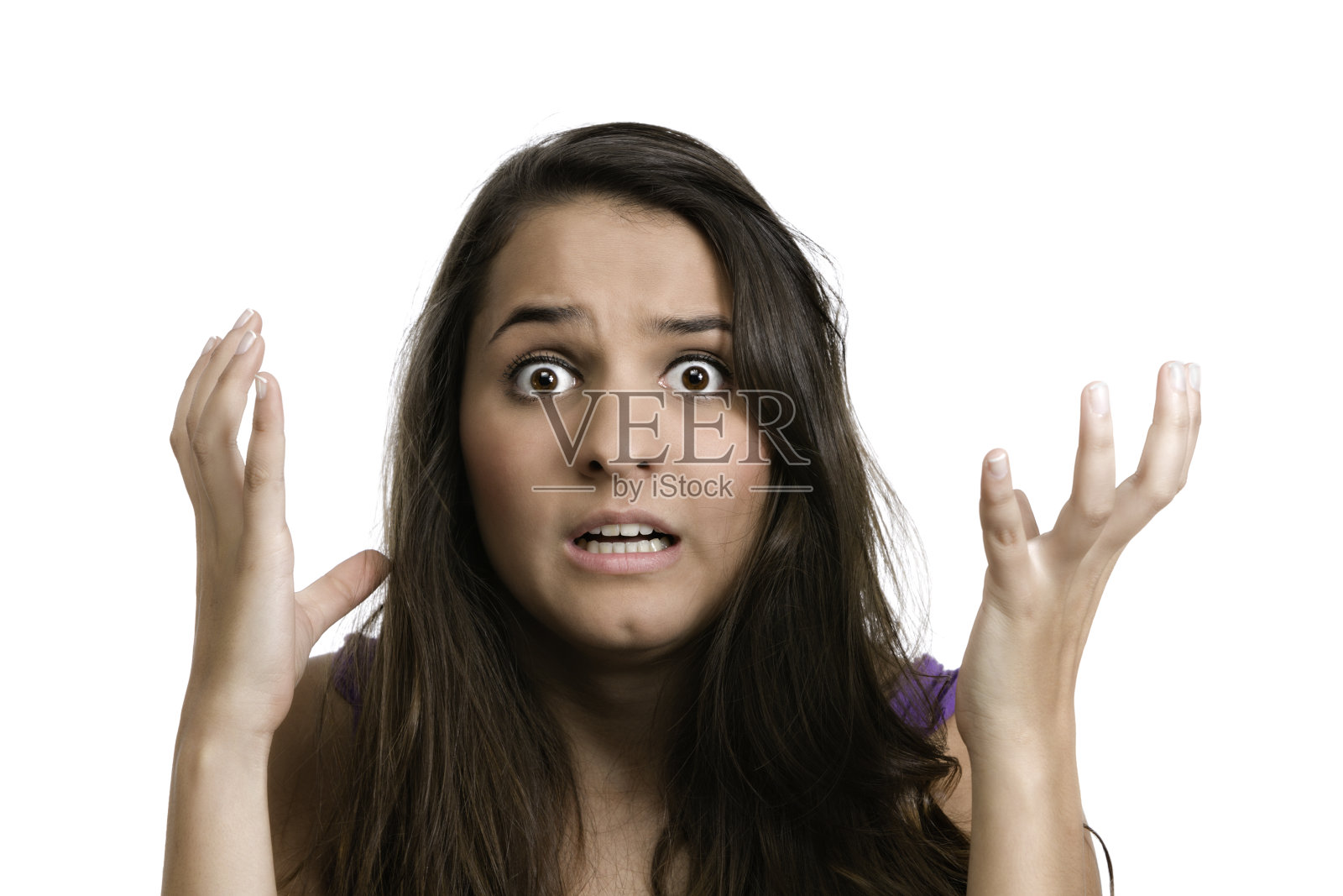 烦恼或绝望的西班牙裔年轻女子，感到压力或担忧照片摄影图片