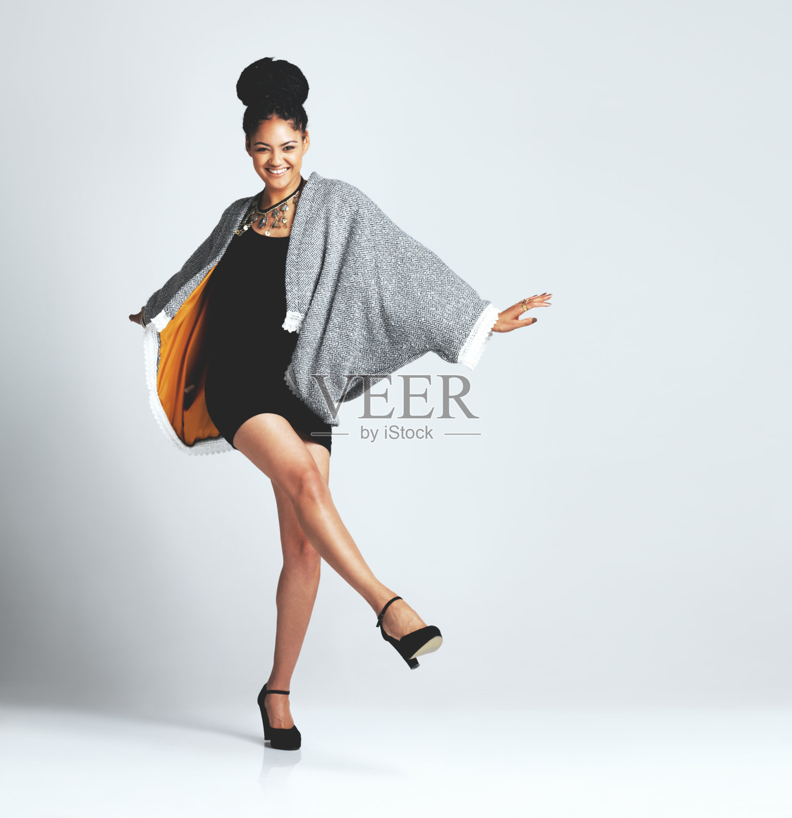 我是一个狂热的时尚追随者照片摄影图片