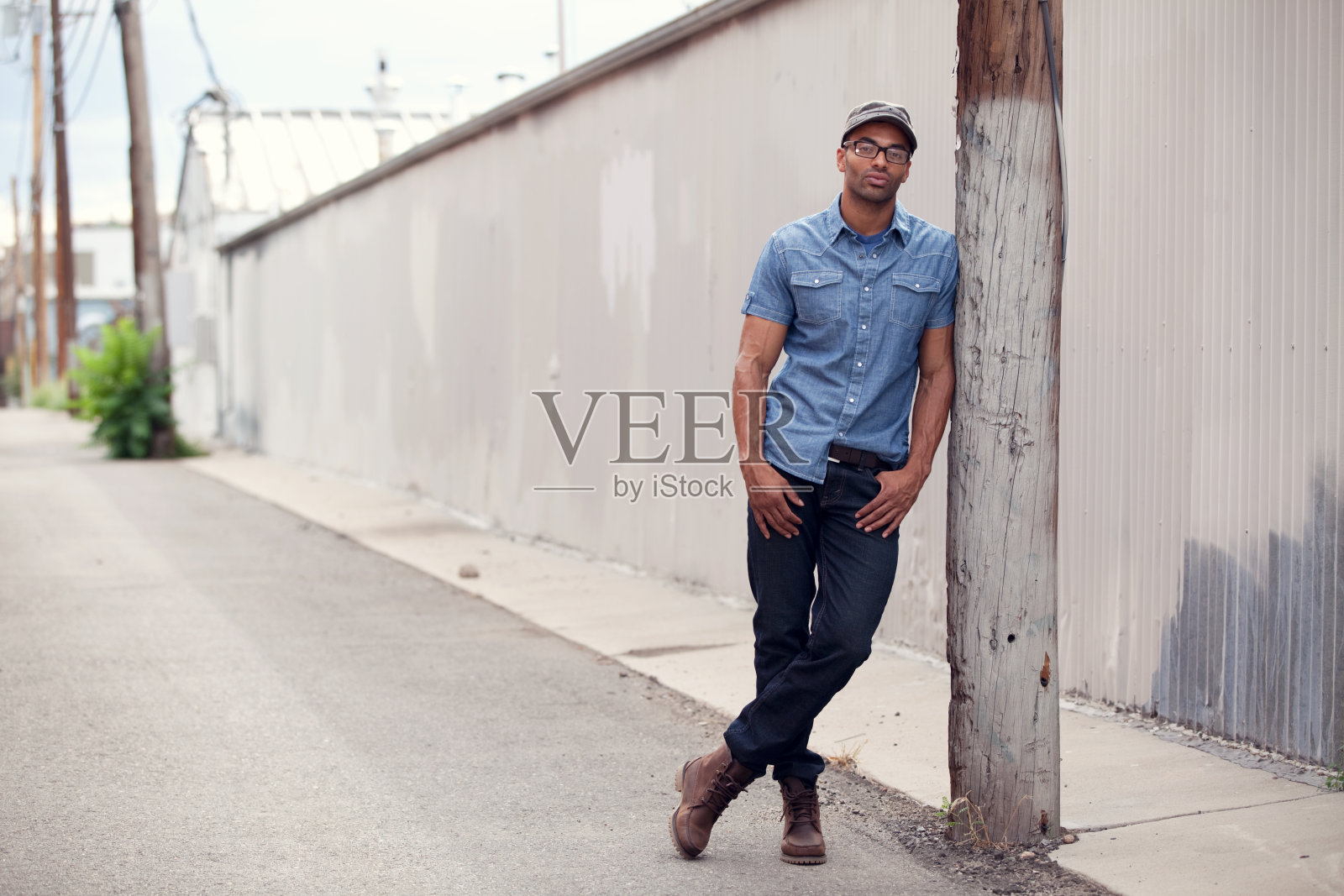 时尚的年轻人照片摄影图片