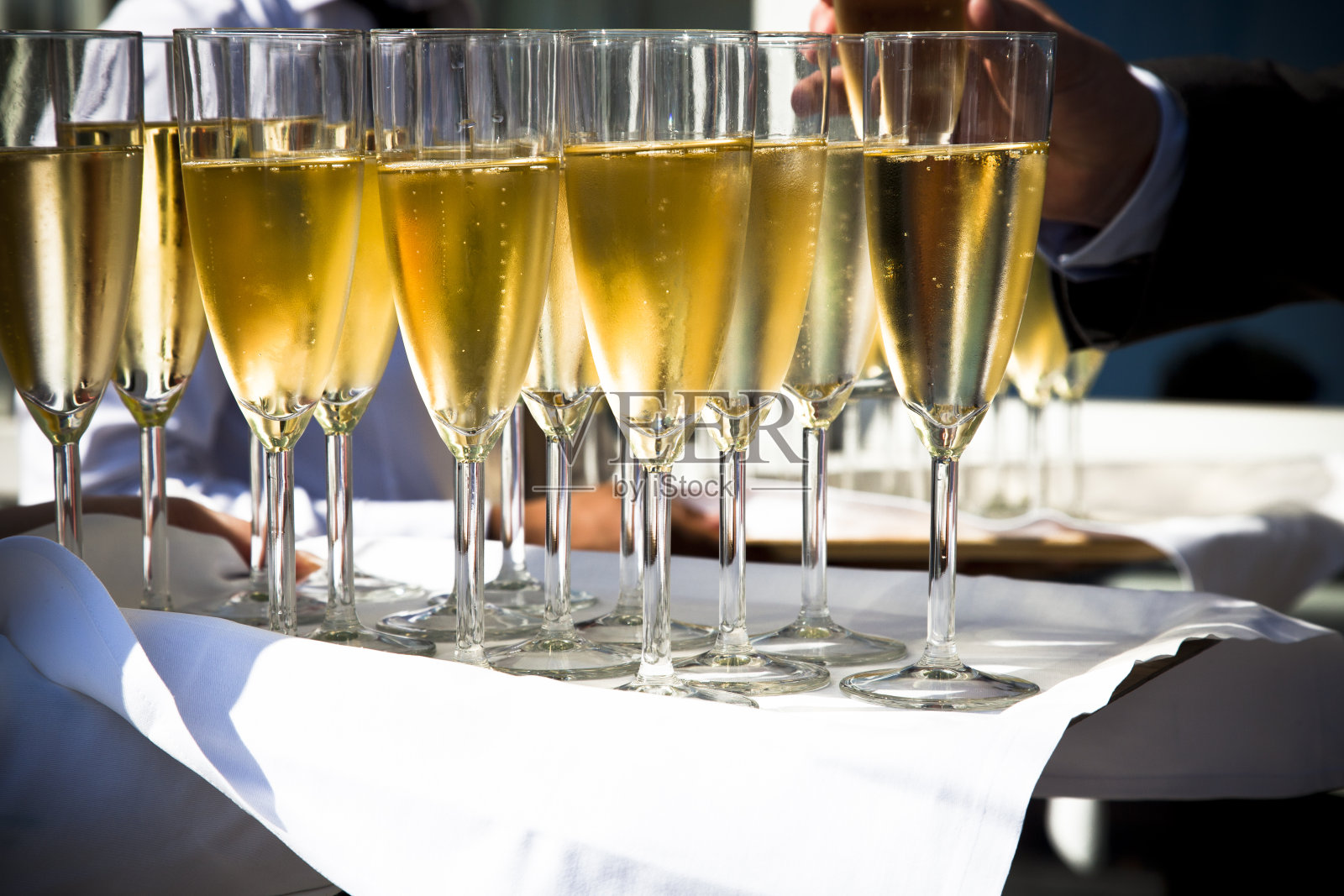 酒服务照片摄影图片