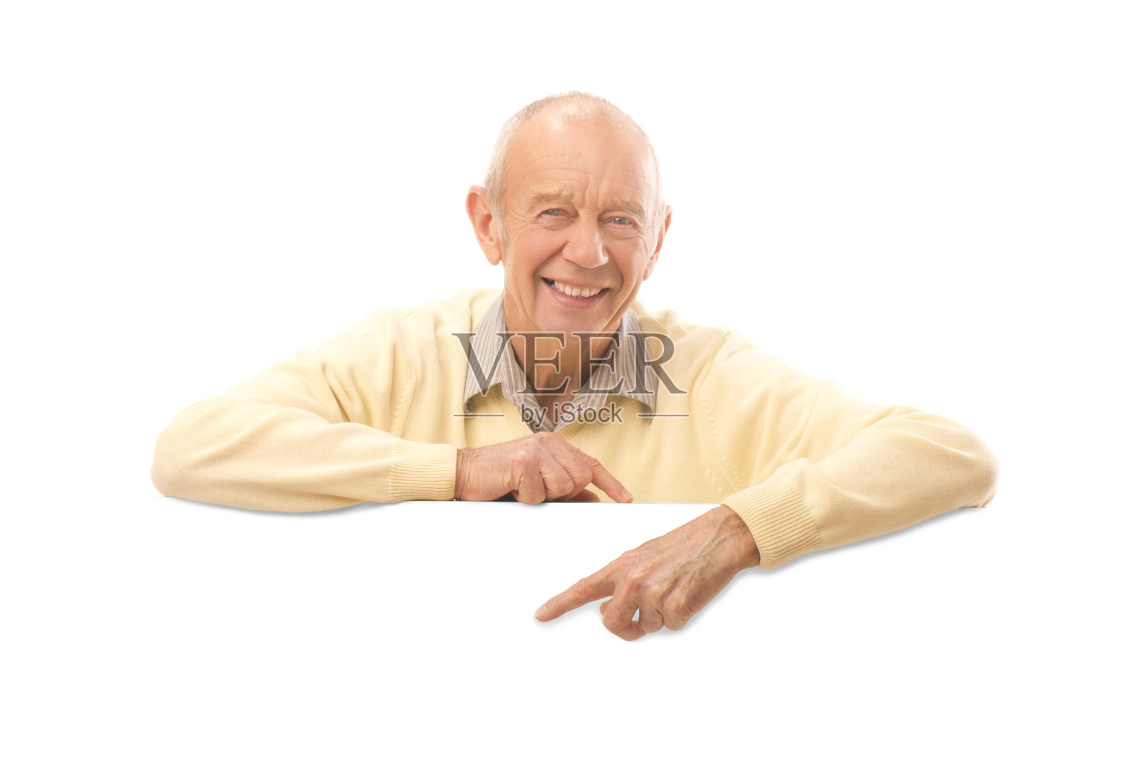 年长男性与空白横幅照片摄影图片