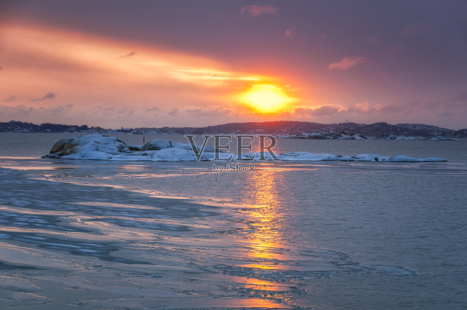 寒冷的日落照片摄影图片