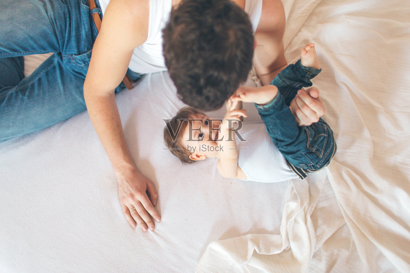 父亲和儿子照片摄影图片