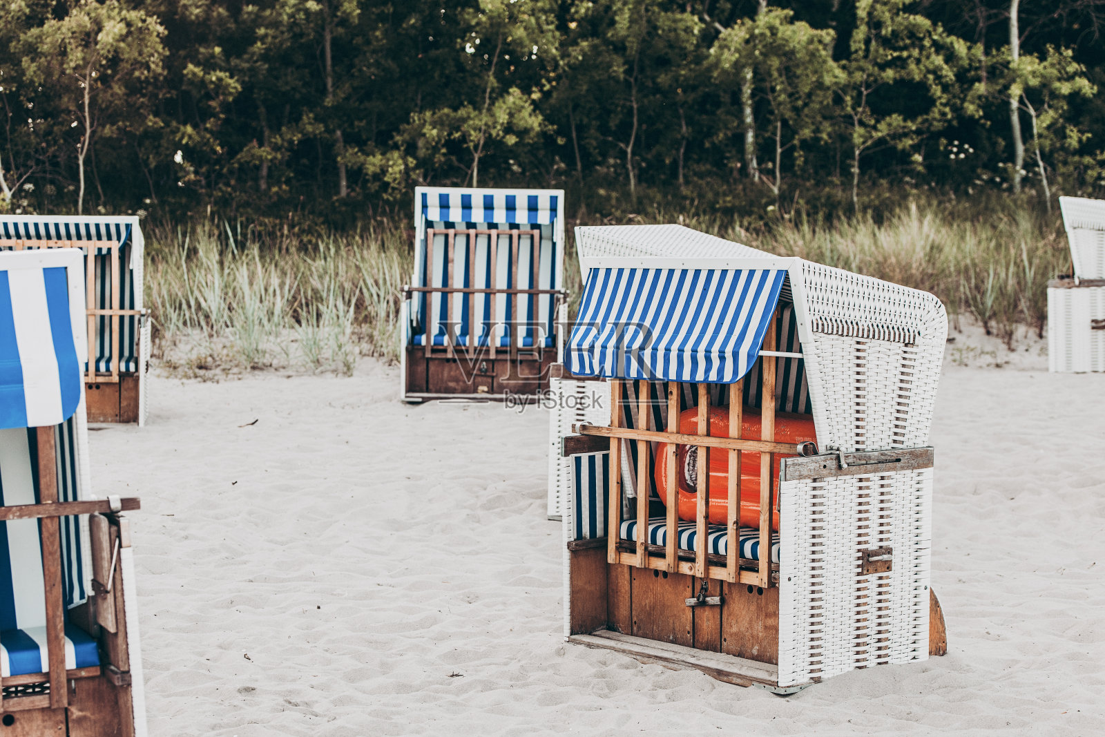 欧洲德国鲁根的海滩小屋照片摄影图片