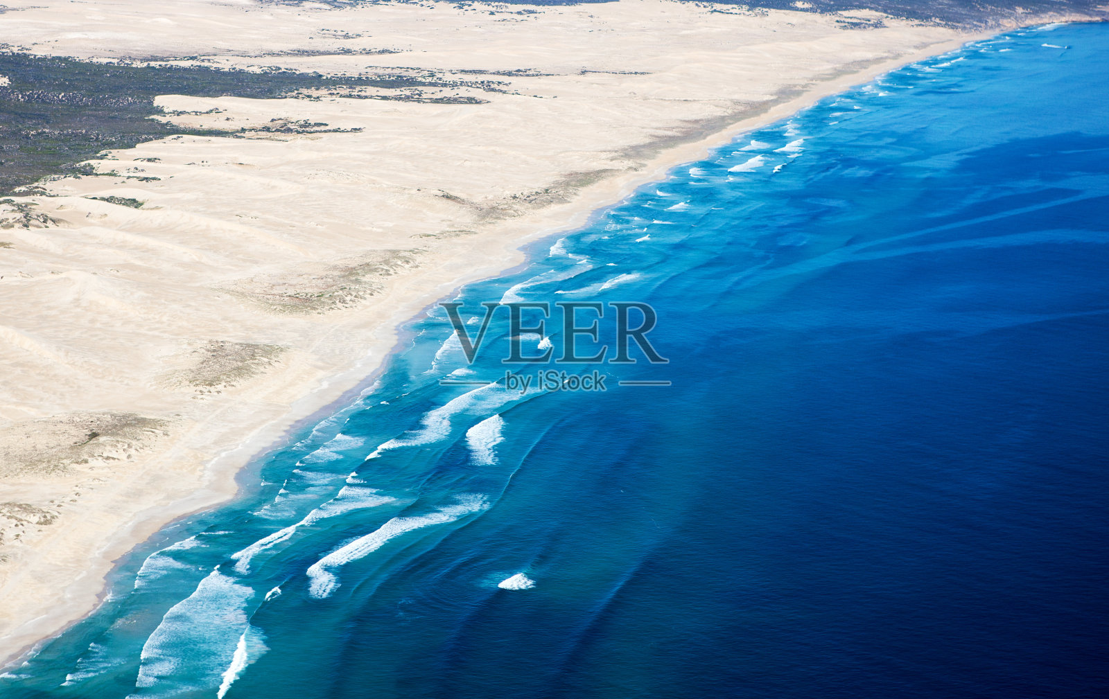 鸟瞰图大海和海滩照片摄影图片