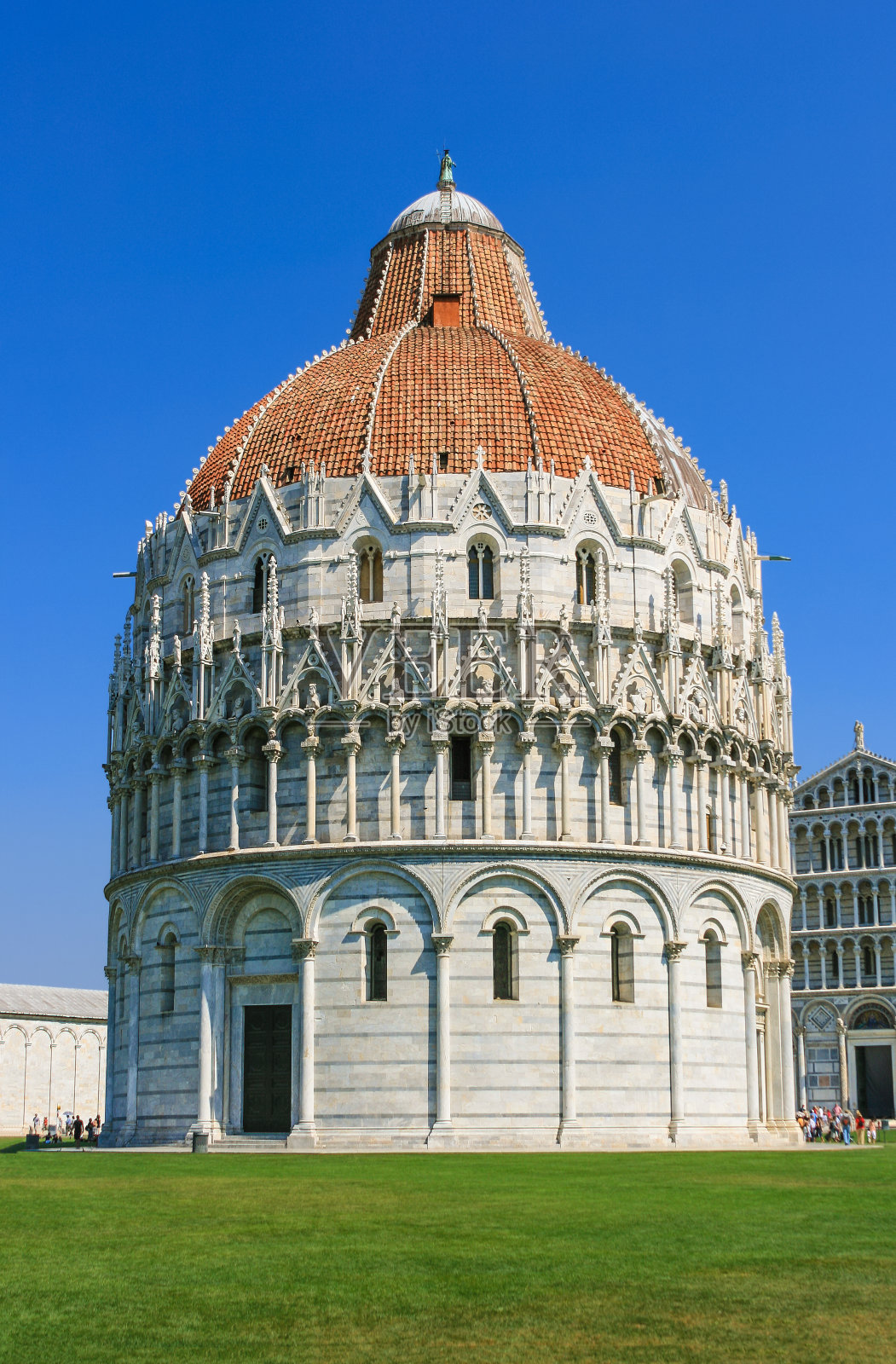 浸信会和大教堂，大教堂广场，意大利比萨。照片摄影图片