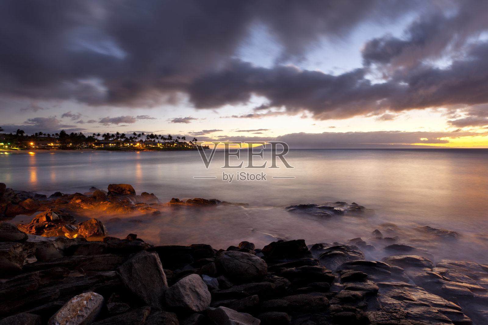 毛伊岛的纳比利海湾黄昏照片摄影图片