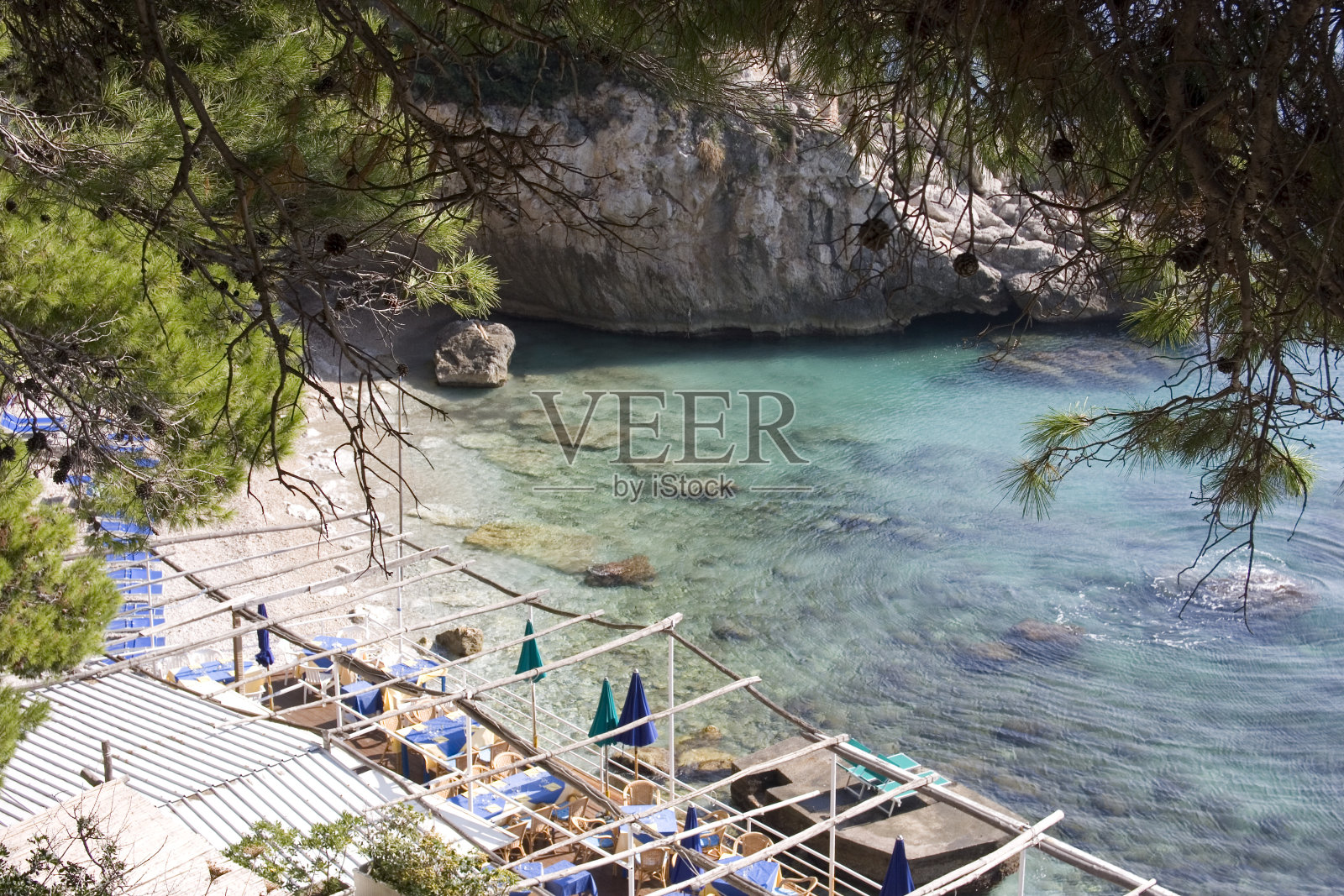 僻静的海滩照片摄影图片