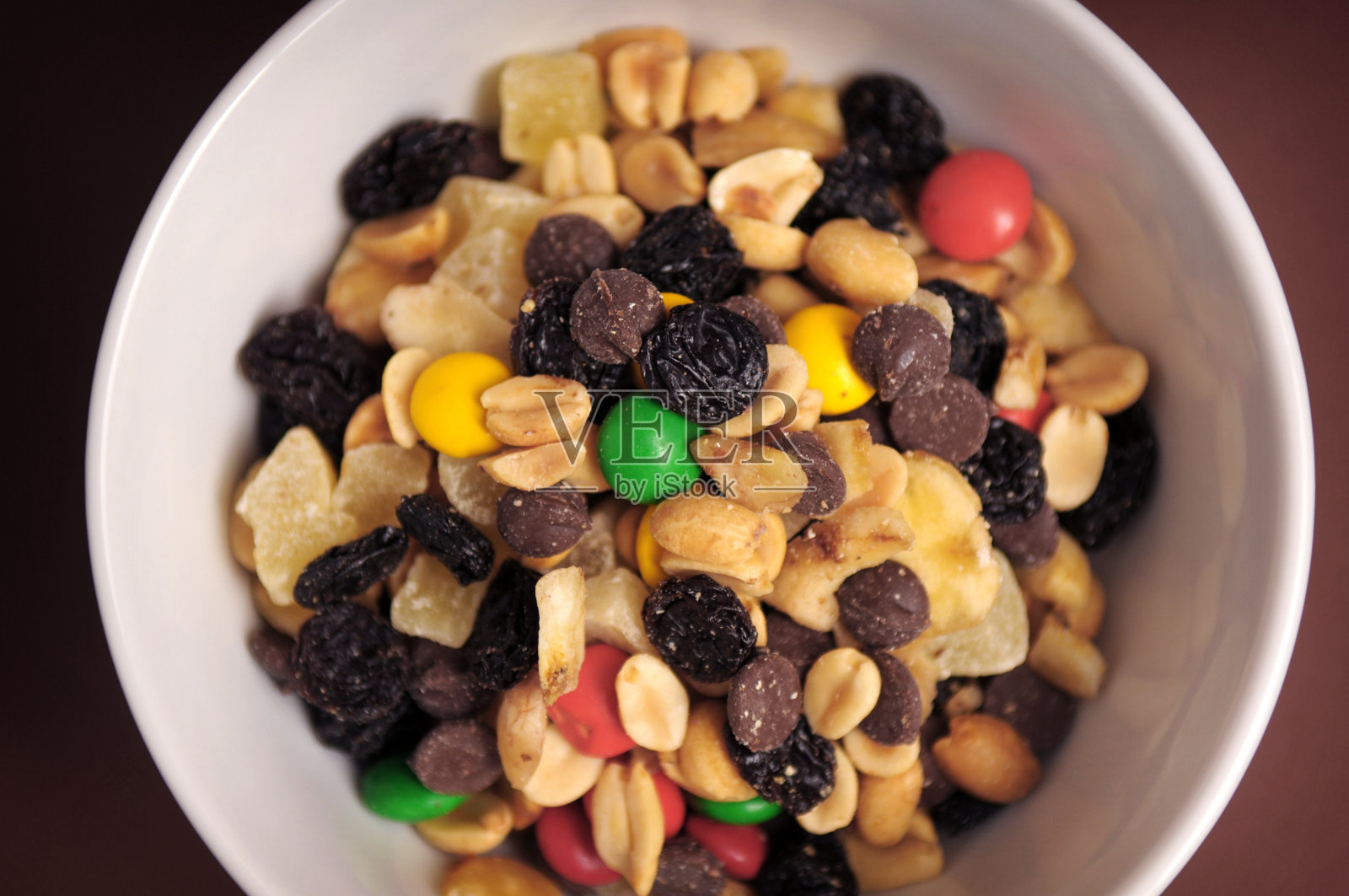 在一个碗里混合甜坚果干果照片摄影图片