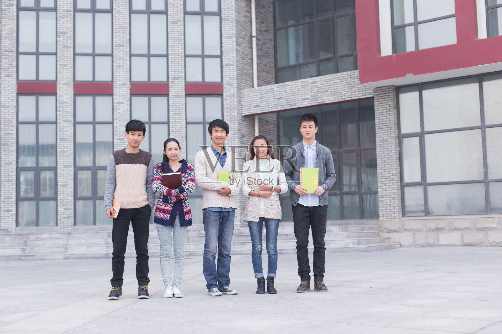 在校大学生照片摄影图片