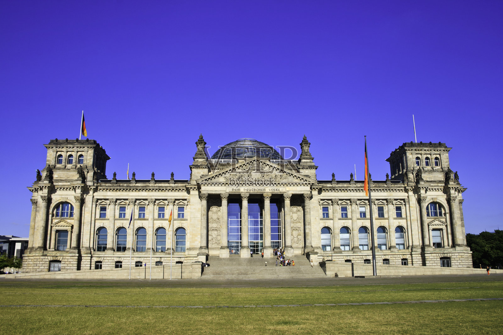 黄昏的柏林国会大厦照片摄影图片