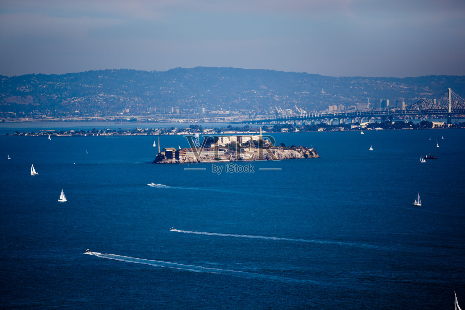 旧金山湾和恶魔岛照片摄影图片
