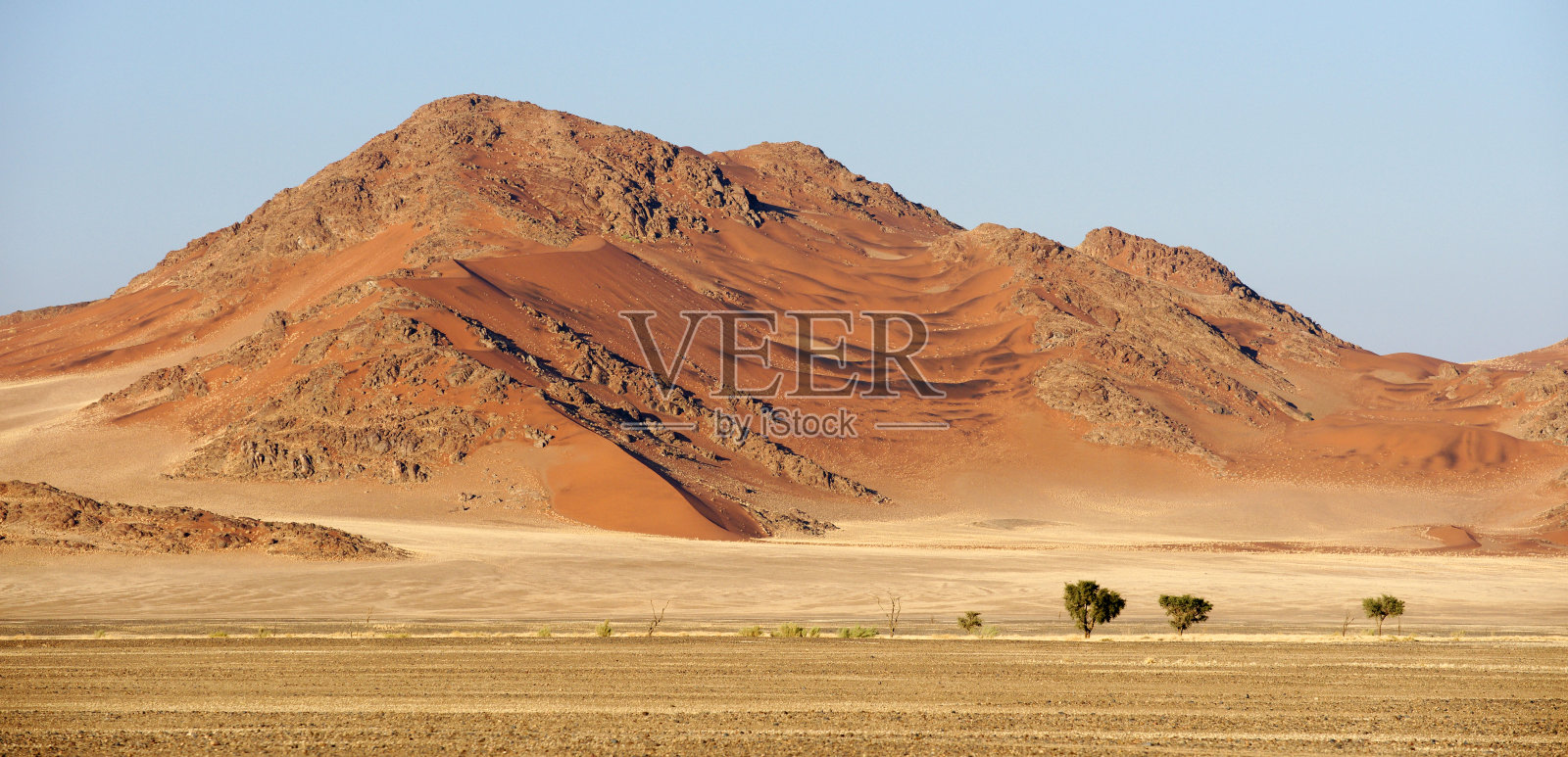纳米比亚索苏斯瓦莱的黎明。照片摄影图片