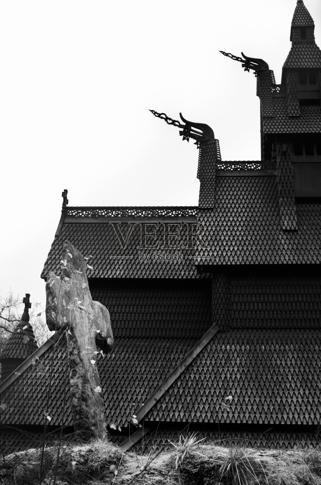 北欧海盗神话和基督教的象征在挪威木板教堂照片摄影图片