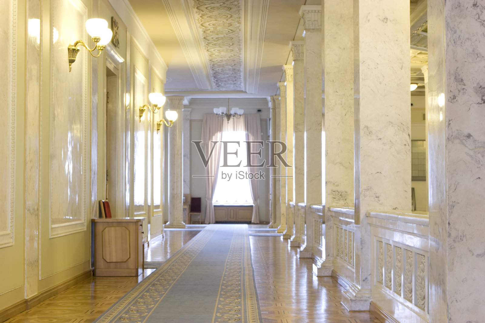 仿古风格的走廊照片摄影图片