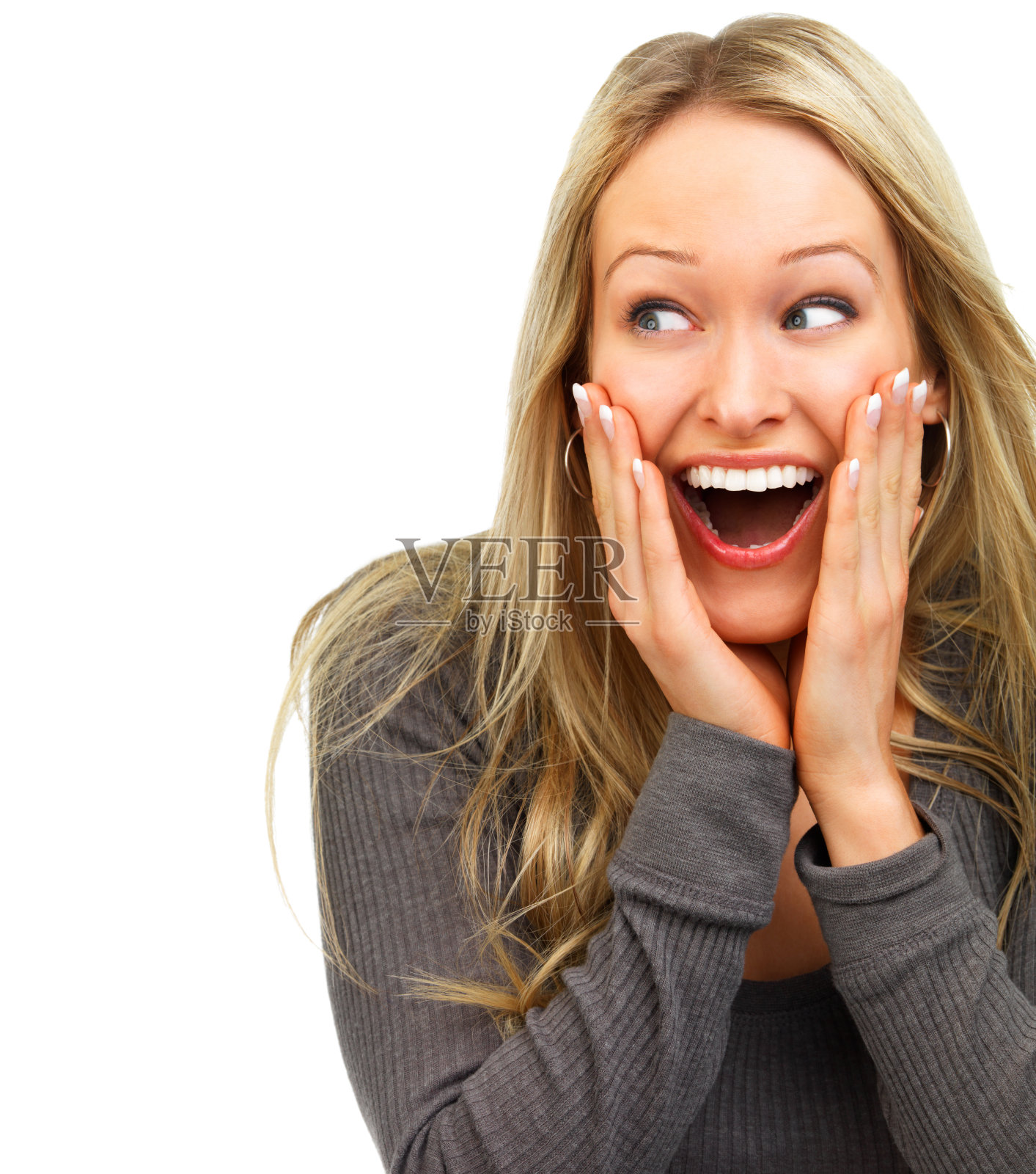 一个年轻女子的特写在白色的背景下看着惊讶照片摄影图片