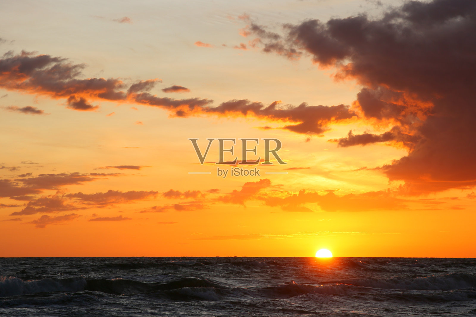 海上美妙的日落照片摄影图片