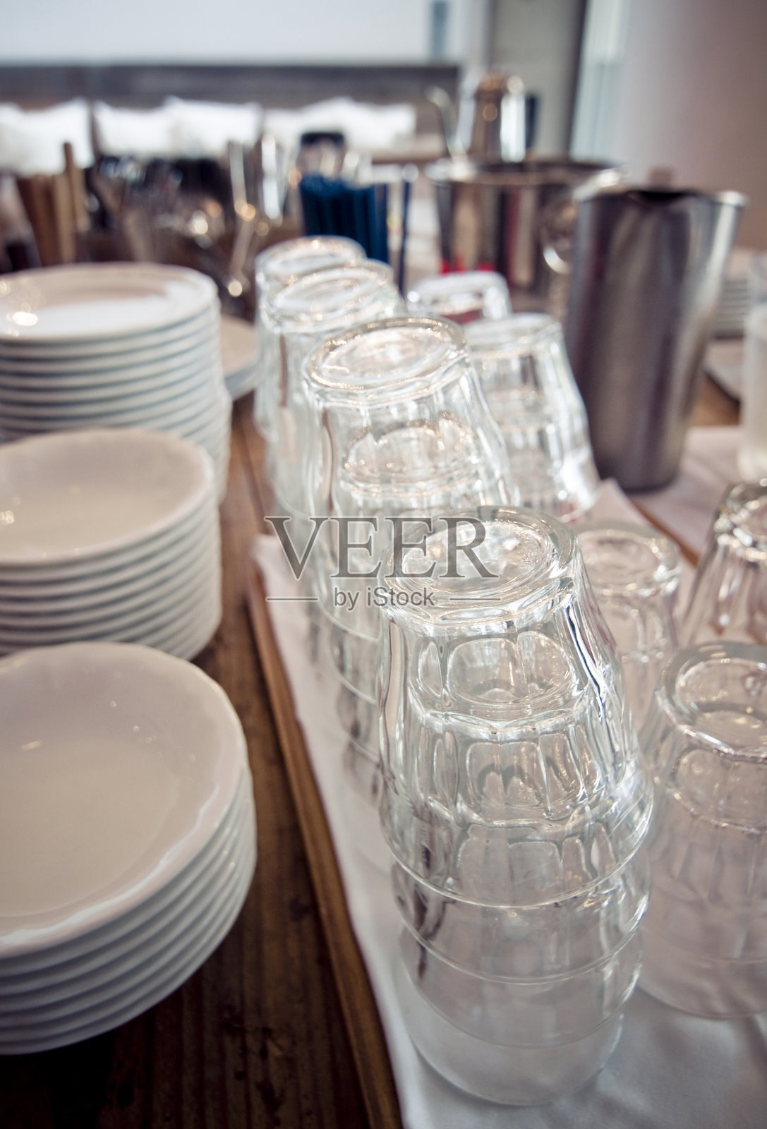 准备聚会照片摄影图片