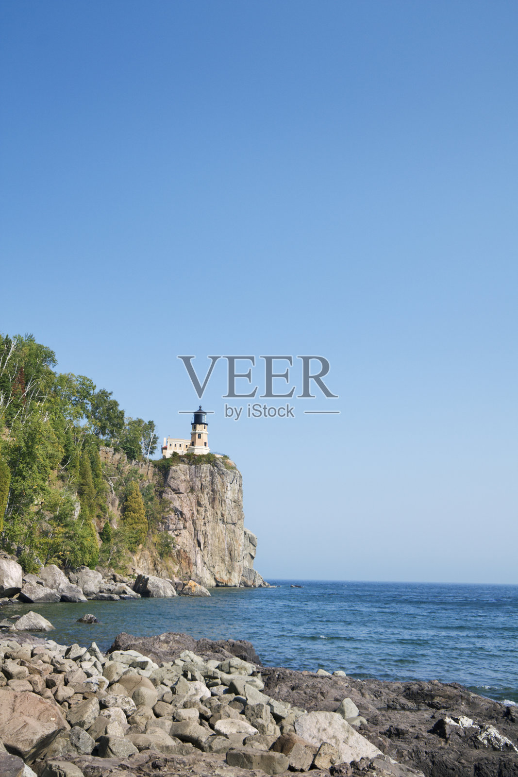 佛蒙特州苏必利尔湖上的劈裂岩灯塔照片摄影图片