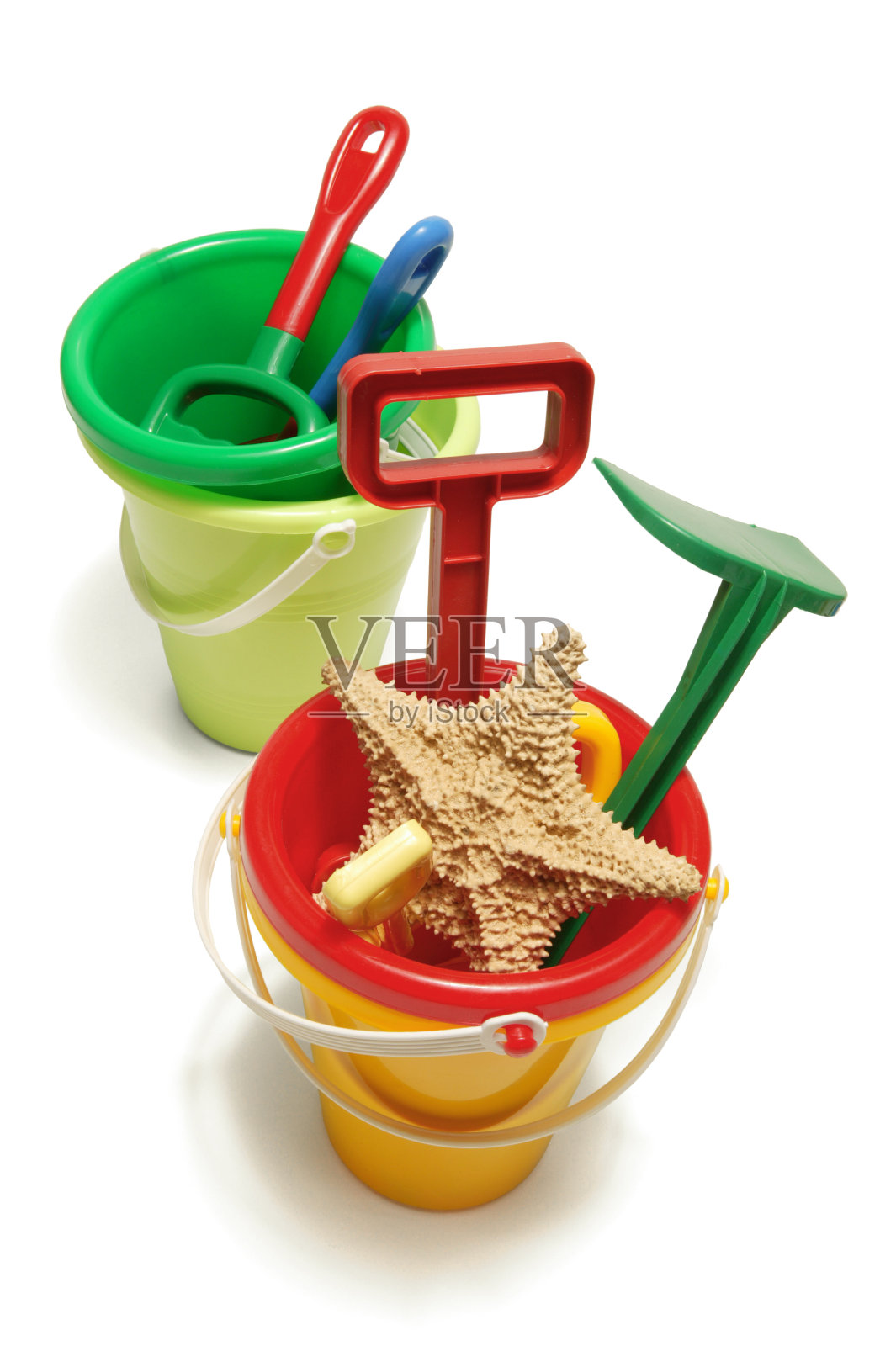 带海星的沙滩桶(带路径)照片摄影图片