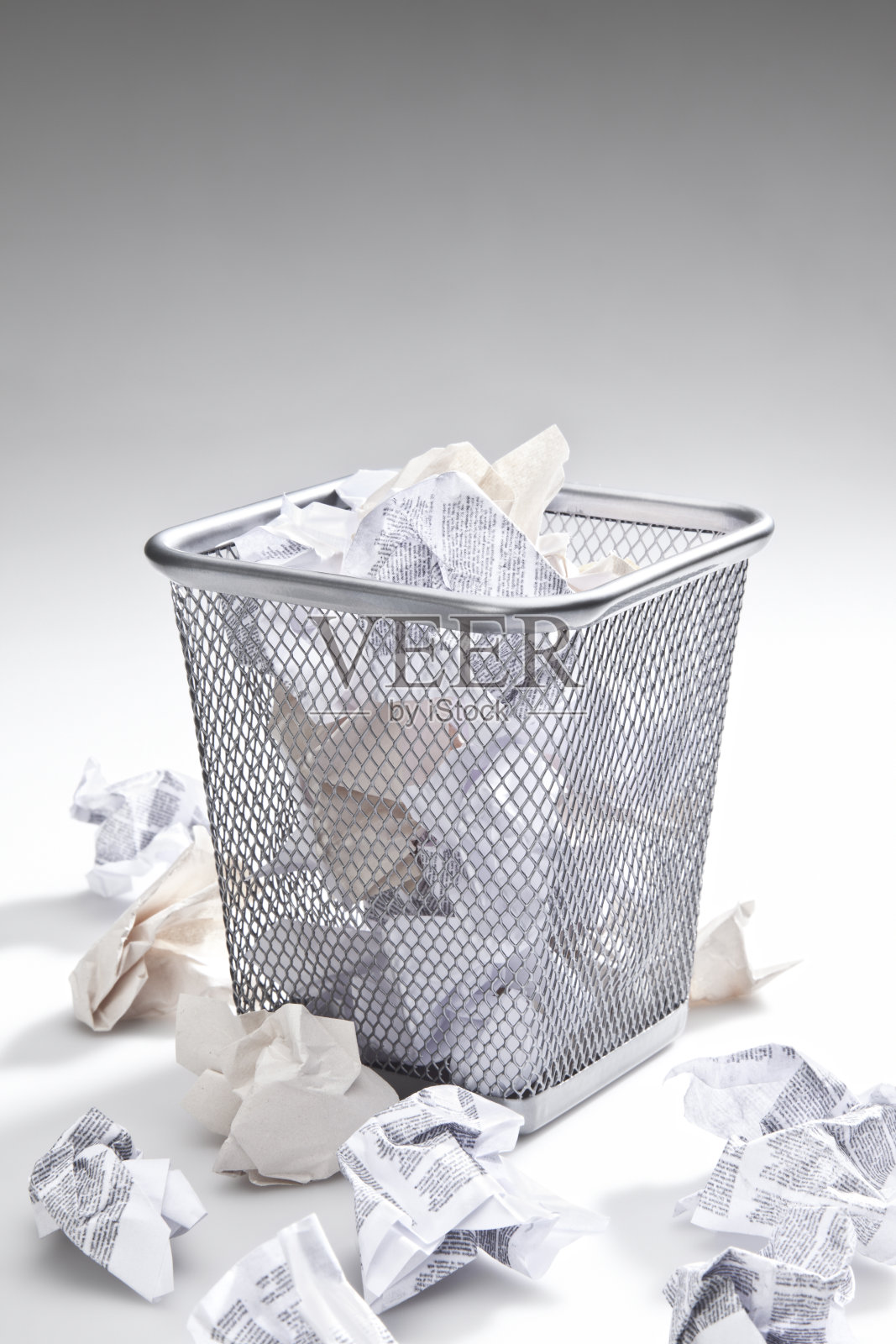 垃圾桶照片摄影图片