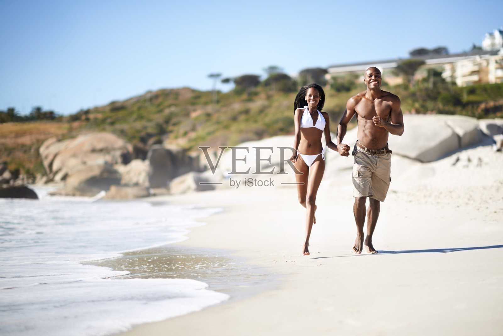 在夏天的阳光下锻炼照片摄影图片