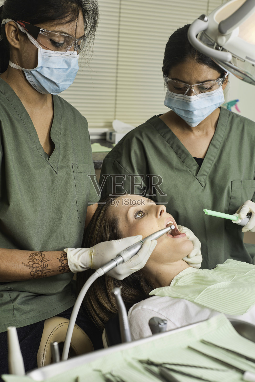 女牙医照片摄影图片