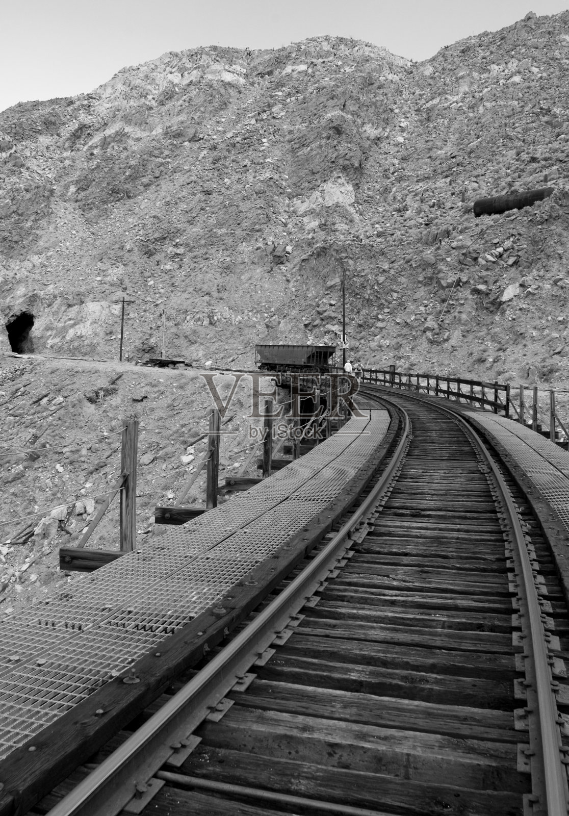 旧的木制火车栈桥照片摄影图片