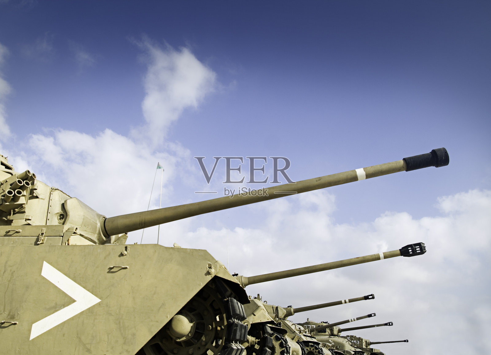 排列整齐的坦克照片摄影图片