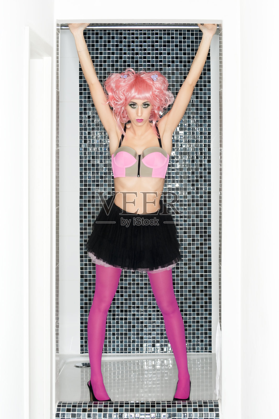 漫画风格的Gogo舞者照片摄影图片